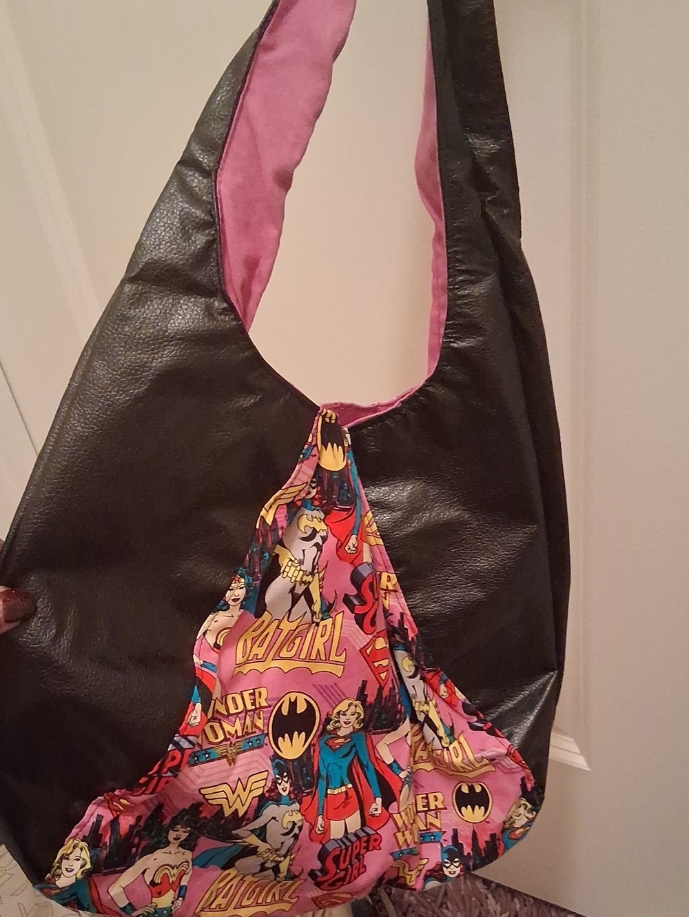 Black and Pink Comic-Print Hobo Bag